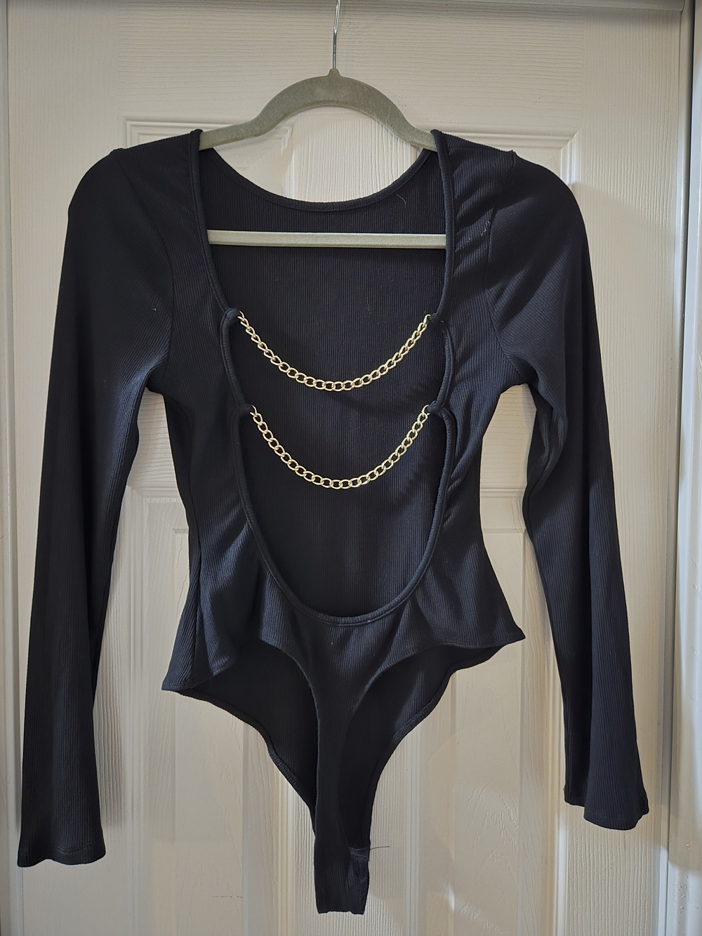 Le Lis Black Long-Sleeve Chain-Trim Bodysuit